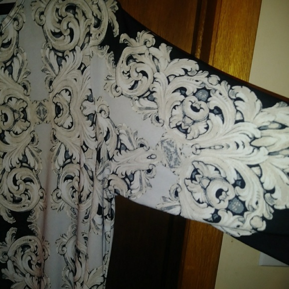 Pattern blouse - Picture 7 of 8